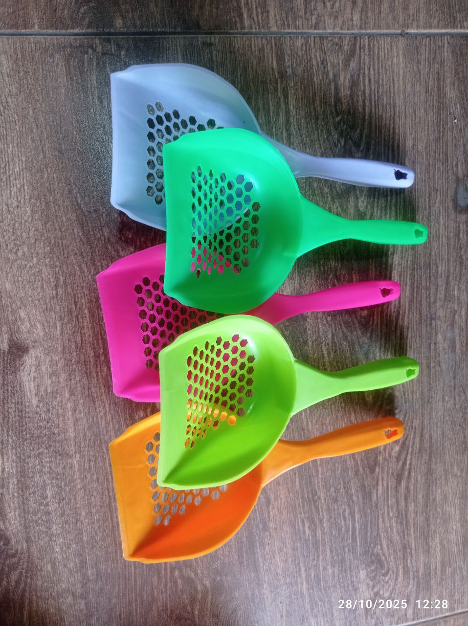 بیلچه پلاستیکی خاک گربه کرال